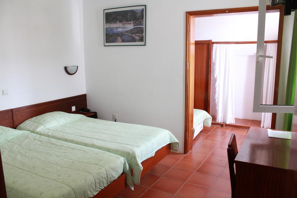 Residencial Che Guevara Bed & Breakfast Mindelo Cameră foto